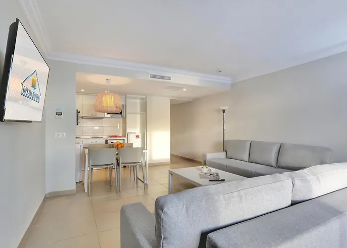 Playa Flamingo Bellavista * بلايا بلانكا